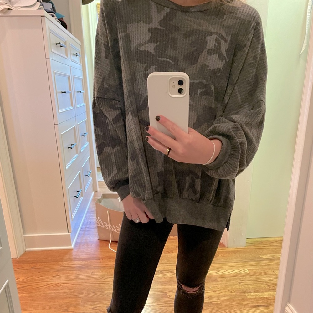 oversize camo top